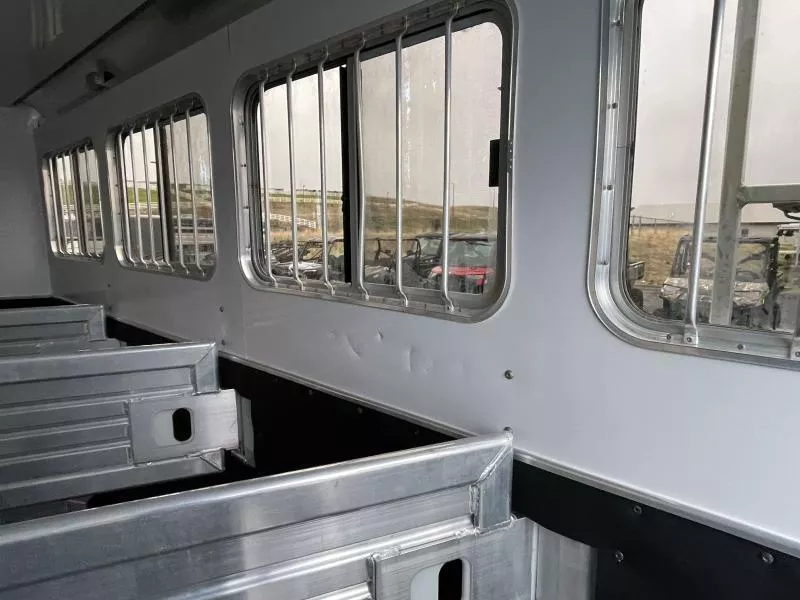 used Horse Trailers Featherlite  for sale, in Walla Walla, WA Thumbnail 37