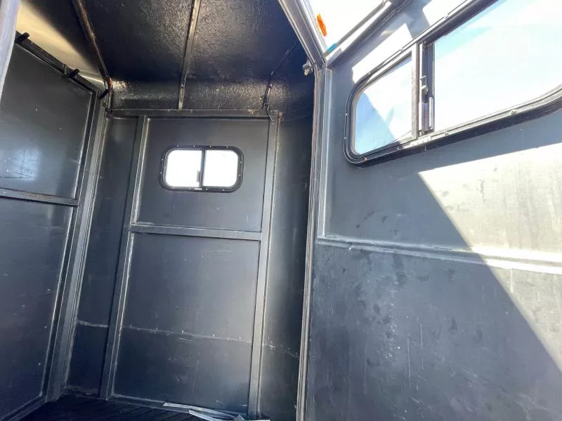 used Horse Trailers Charmac Trailers  for sale, in Walla Walla, WA Thumbnail 33