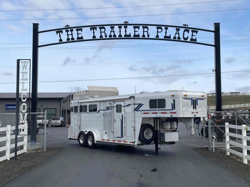 1995 4-Star Trailers 3H 6' LQ GN Horse Trailer 1995 4-Star Trailers 3H 6' LQ GN Horse Trailer
