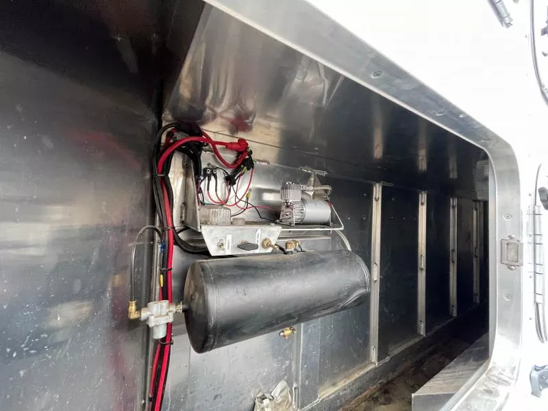 used Horse Trailers Featherlite  for sale, in Walla Walla, WA Thumbnail 25