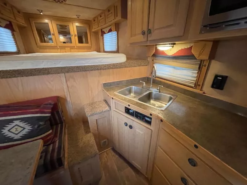 used Horse Trailers Featherlite  for sale, in Walla Walla, WA Thumbnail 15