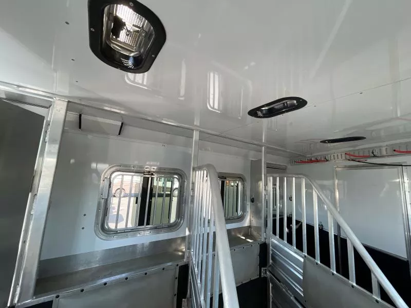 used Horse Trailers Featherlite  for sale, in Walla Walla, WA Thumbnail 44