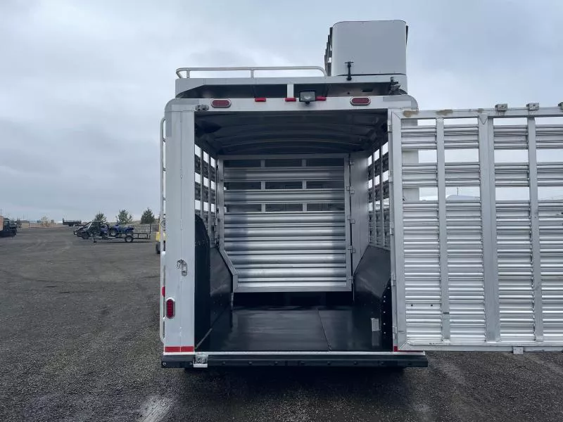 used Stock / Stock Combo Trailers Platinum Coach  for sale, in Walla Walla, WA Thumbnail 9