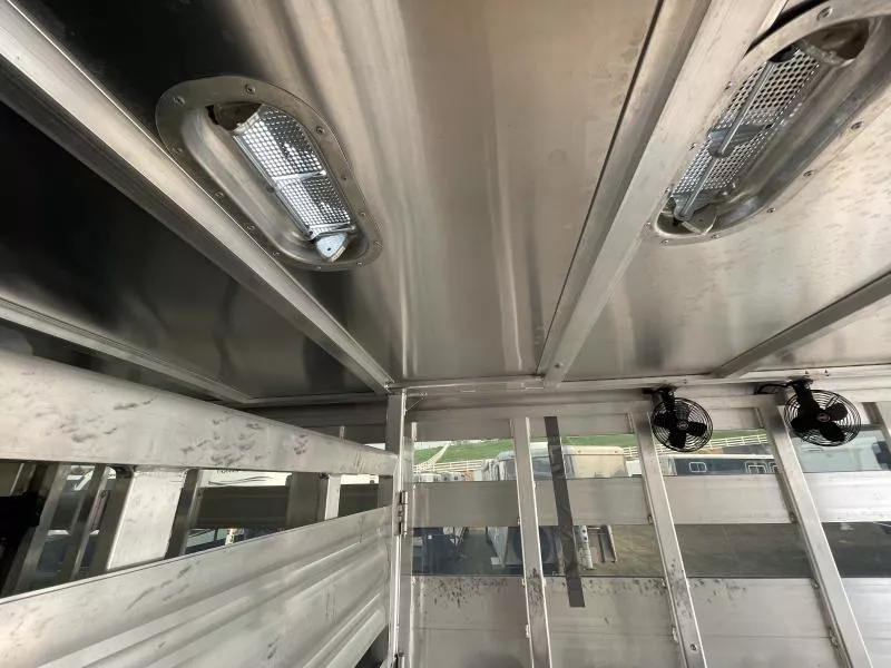 used Horse Trailers Featherlite  for sale, in Walla Walla, WA Thumbnail 28