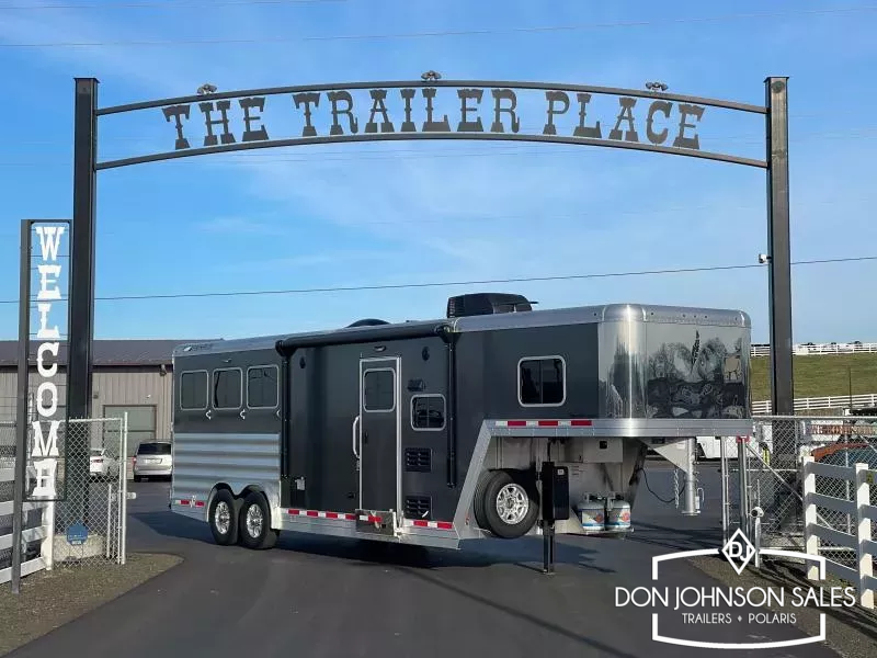 2026 Featherlite 9808 8'0 Wide 3H LQ GN Trailer 1767122440