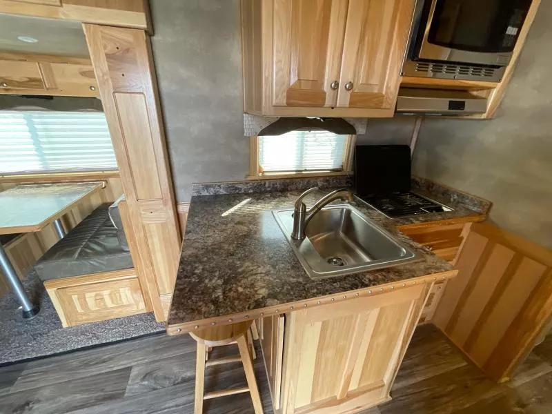 used Horse Trailers Featherlite  for sale, in Walla Walla, WA Thumbnail 18