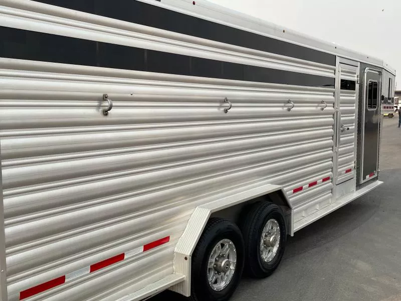 used Horse Trailers Featherlite  for sale, in Walla Walla, WA Thumbnail 38