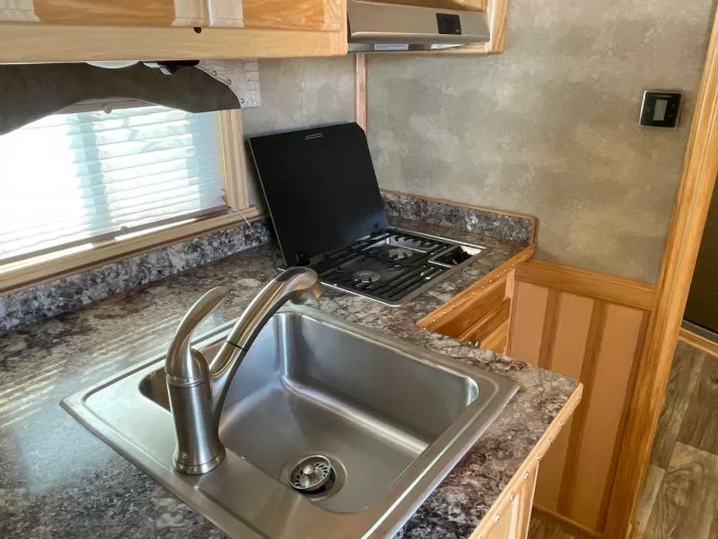 used Horse Trailers Featherlite  for sale, in Walla Walla, WA Thumbnail 17