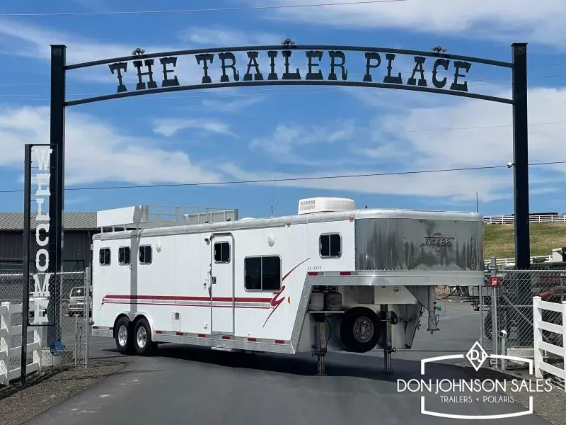 2002 Exiss SS313 3H LQ GN Horse Trailer 1751919769