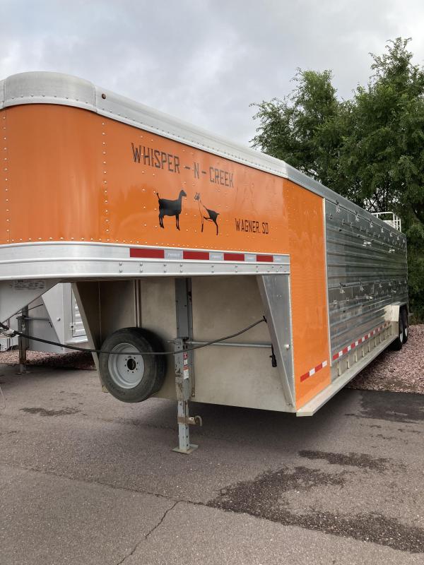 2016 Featherlite 7.5' x 28' 8413 Double Deck Stock Livestock Trailer 2016 Featherlite 7.5' x 28' 8413 Double Deck Stock Livestock Trailer