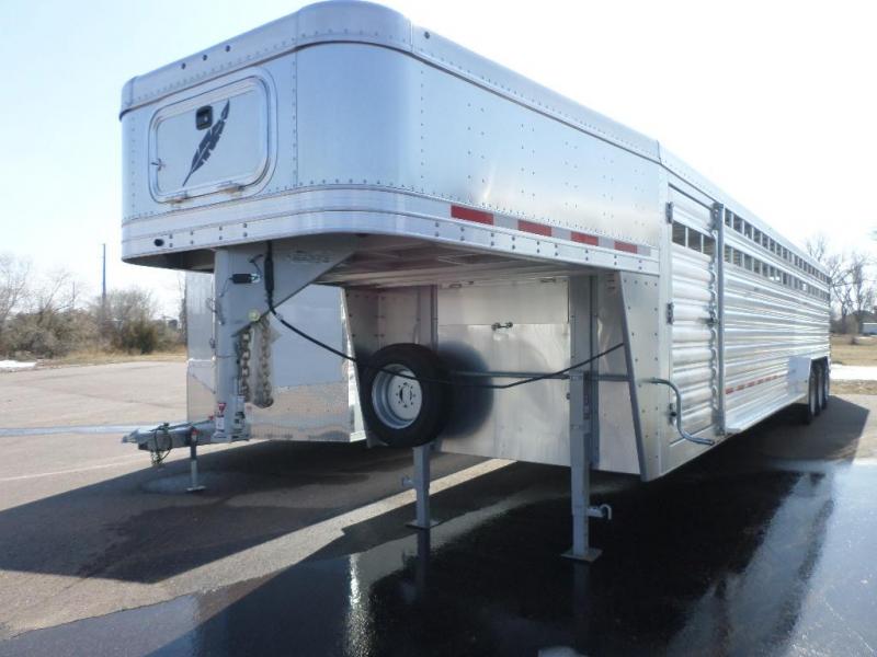 2018 Featherlite 8127 7'6 x 34' 2018 Featherlite 8127 7'6 x 34'