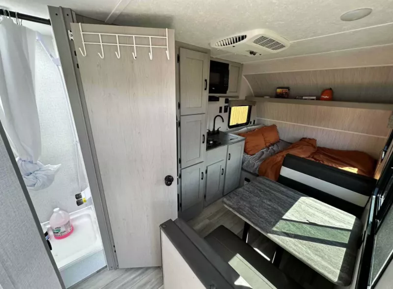 used Travel Trailers Viking RV Viking Saga for sale, in Lake Cowichan, BC Thumbnail 2