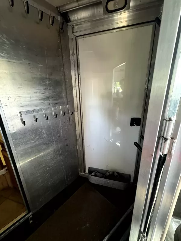 used Horse Trailers CM  for sale, in Mc Kean, PA Thumbnail 12