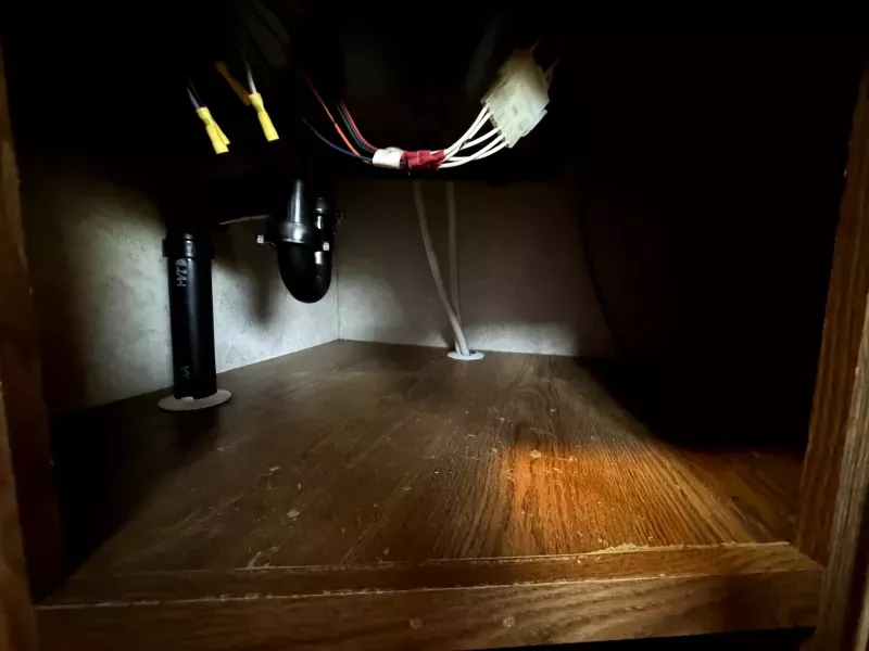 used Horse Trailers CM  for sale, in Mc Kean, PA Thumbnail 2