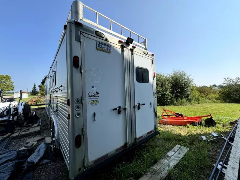 used Horse Trailers CM  for sale, in Mc Kean, PA Thumbnail 23