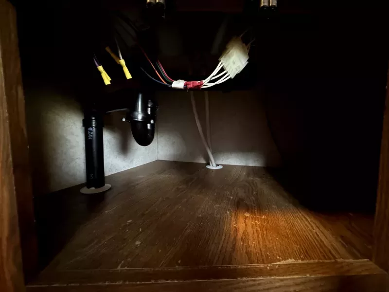 used Horse Trailers CM  for sale, in Mc Kean, PA Thumbnail 9