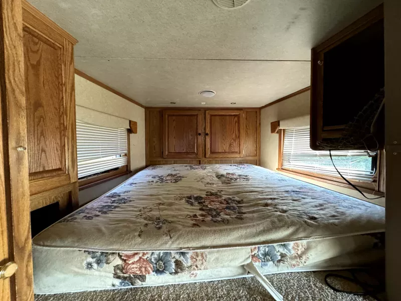 used Horse Trailers CM  for sale, in Mc Kean, PA Thumbnail 5