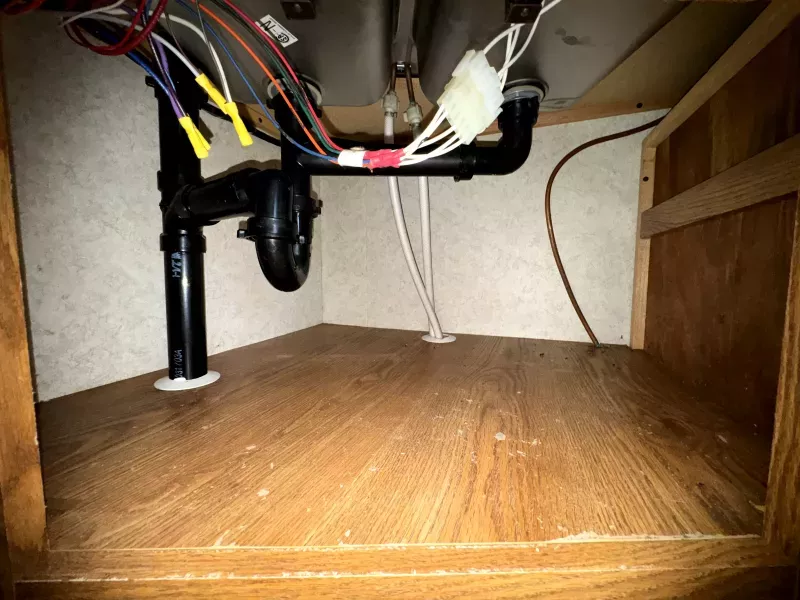 used Horse Trailers CM  for sale, in Mc Kean, PA Thumbnail 8