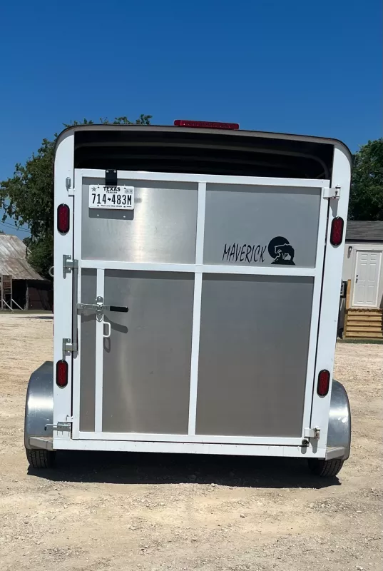 used Horse Trailers Maverick Trailers  for sale, in New Braunfels, TX Thumbnail 4