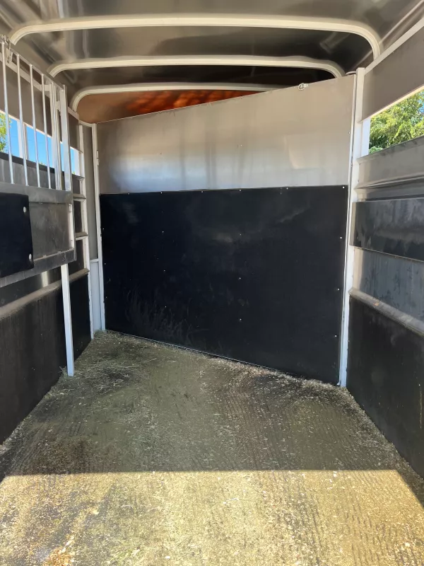 used Horse Trailers Maverick Trailers  for sale, in New Braunfels, TX Thumbnail 6