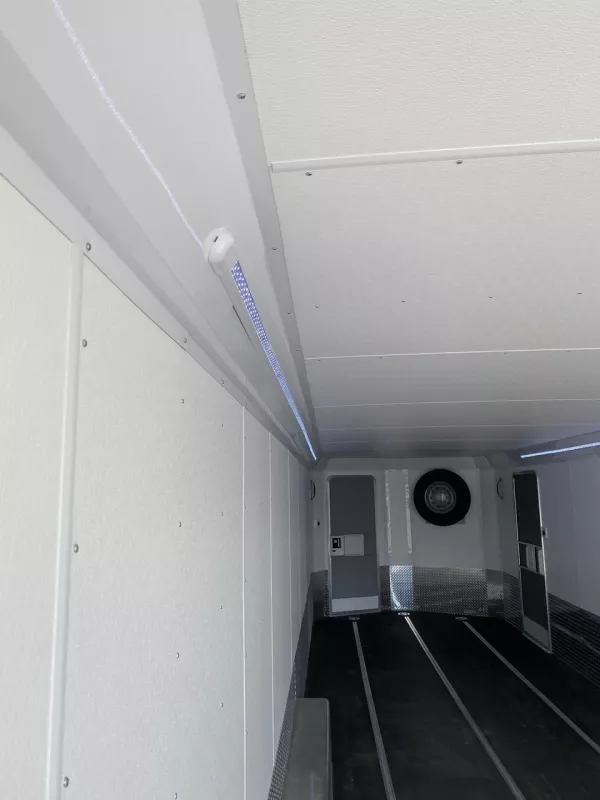 used Car Haulers / Racing Trailers Featherlite  for sale, in Batavia, IL Thumbnail 8