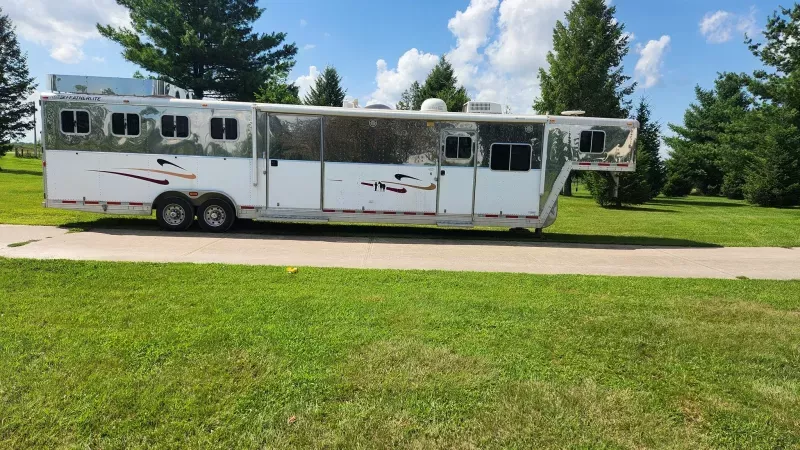 used Horse Trailers Featherlite  for sale, in Nichols, IA Thumbnail 6