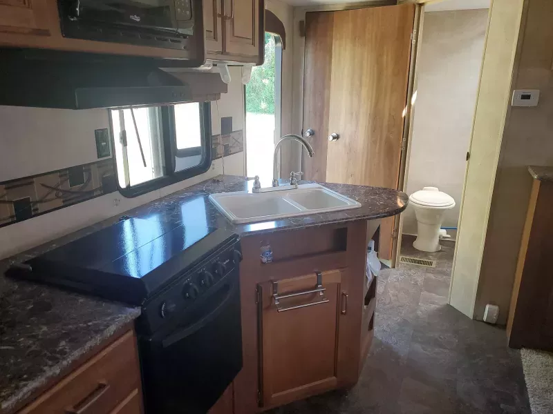 used Travel Trailers Keystone RV Keystone for sale, in Bellingham, WA Thumbnail 3