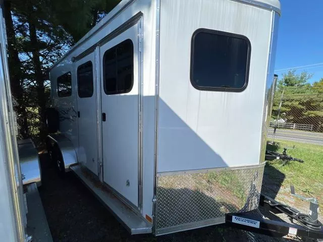 2022 Stallion 2 Horse BP w/dressing room & escape door 7k; N111540
