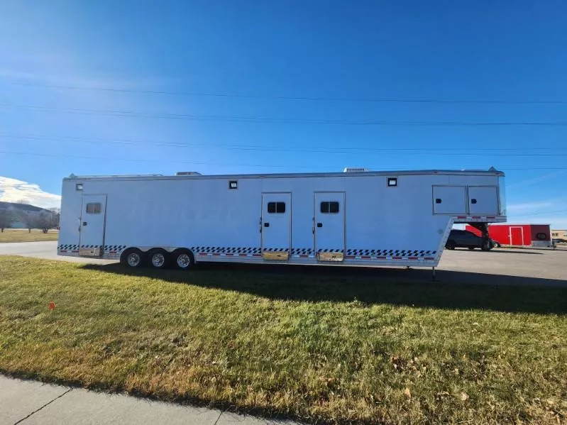used Cargo (Enclosed) Trailers Featherlite  for sale, in West Fargo, ND Thumbnail 4