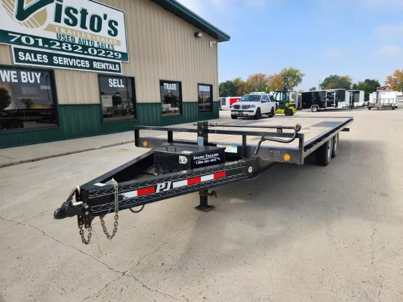 2012 PJ Trailers 82"x22' Deckover Tilt