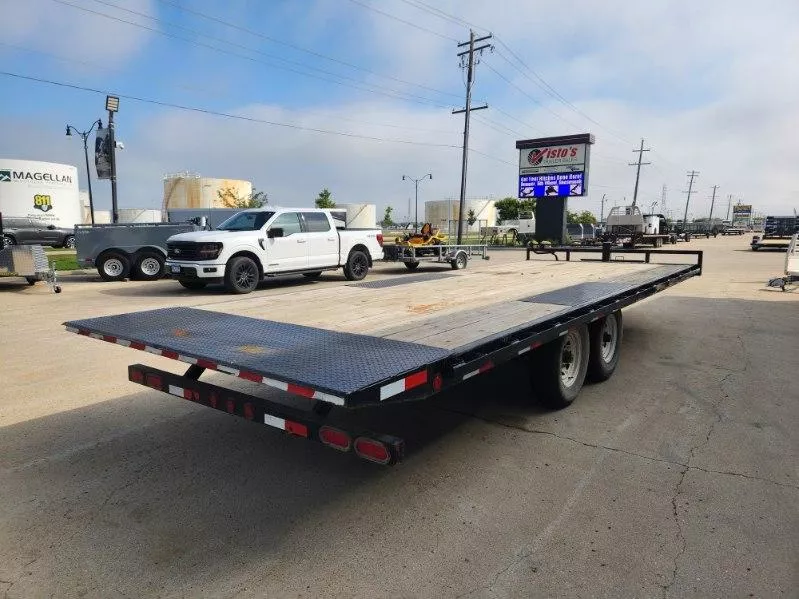 used Equipment / Flatbed Trailers PJ Trailers  for sale, in West Fargo, ND Thumbnail 5