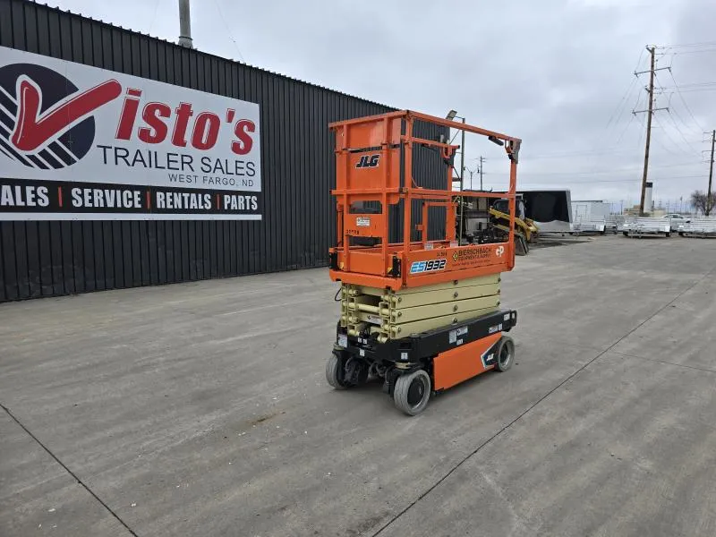 2022 JLG ES1932 19' Scissor Lift w/Cleanguard