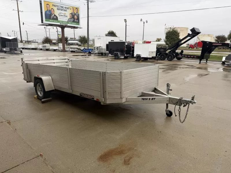 used Equipment / Flatbed Trailers Aluma  for sale, in West Fargo, ND Thumbnail 3