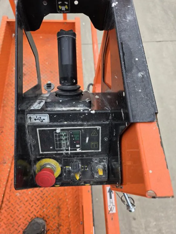 used Equipment / Flatbed Trailers JLG  for sale, in West Fargo, ND Thumbnail 9