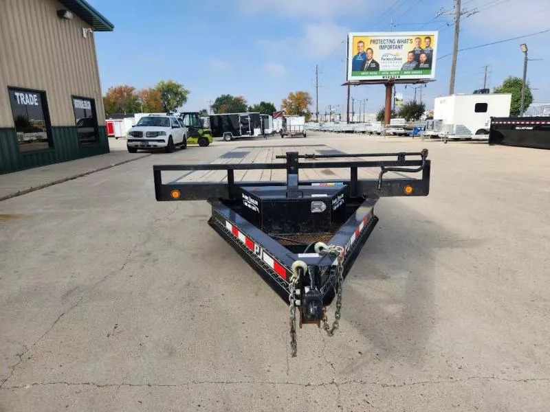 used Equipment / Flatbed Trailers PJ Trailers  for sale, in West Fargo, ND Thumbnail 2