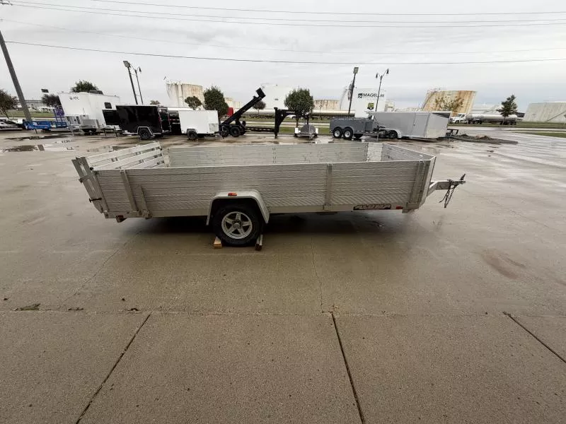 used Equipment / Flatbed Trailers Aluma  for sale, in West Fargo, ND Thumbnail 4