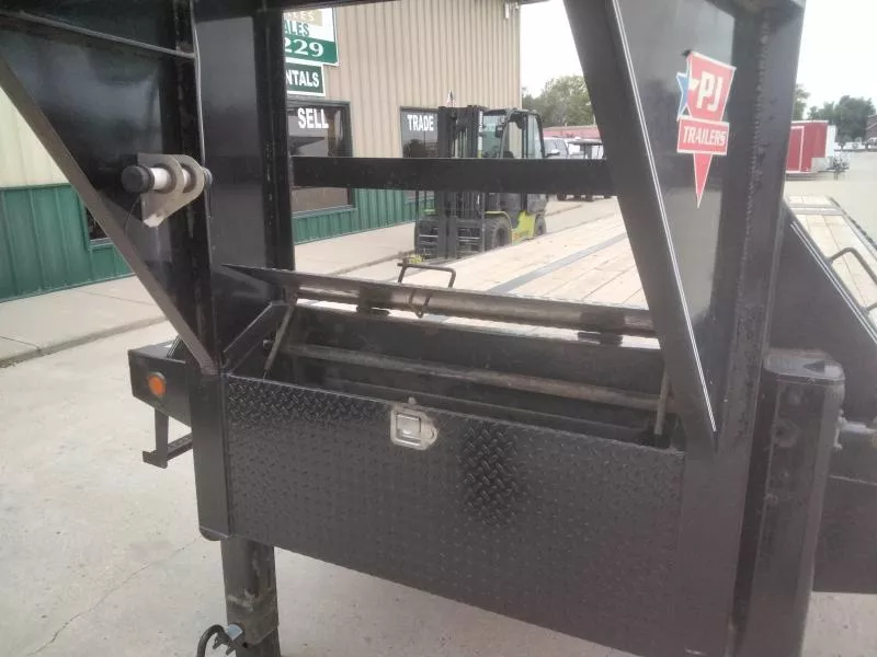 used Equipment / Flatbed Trailers PJ Trailers  for sale, in West Fargo, ND Thumbnail 11
