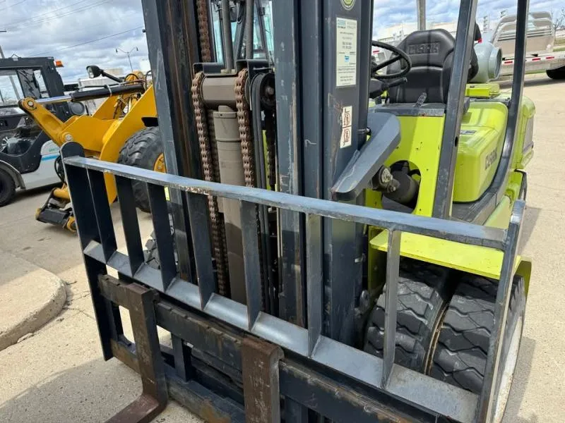 used Equipment / Flatbed Trailers Clark Trailers  for sale, in West Fargo, ND Thumbnail 5