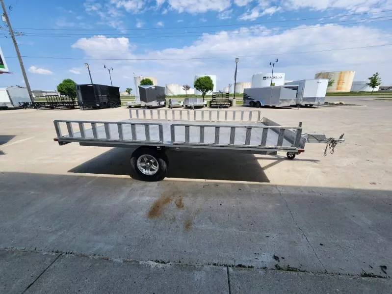 used Equipment / Flatbed Trailers Aluma  for sale, in West Fargo, ND Thumbnail 4