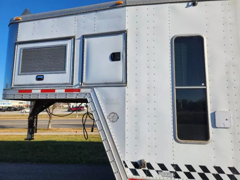 used Cargo (Enclosed) Trailers Featherlite  for sale, in West Fargo, ND Thumbnail 15