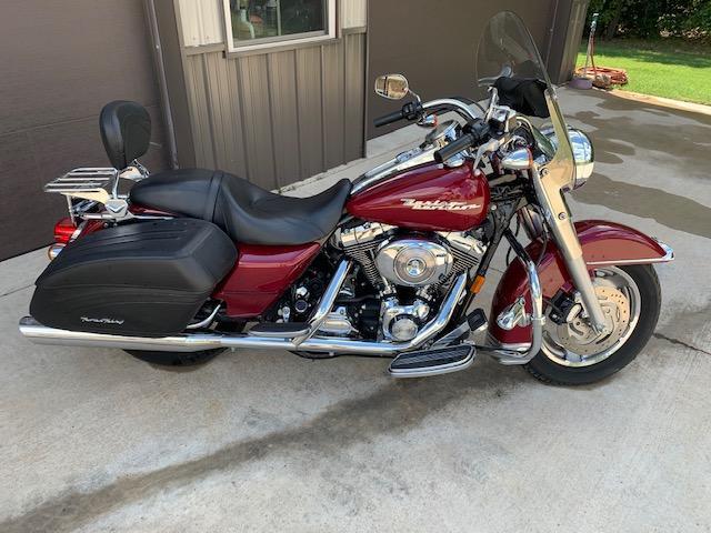 2008 Guthrie Trailers 2008 Harley Davidson Road King Motorcycle Trailer 2008 Guthrie Trailers 2008 Harley Davidson Road King Motorcycle Trailer