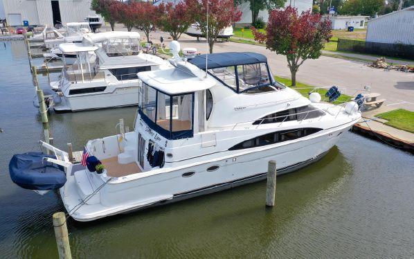 2003 Carver Yachts 444 Cockpit Motoryacht 2003 Carver Yachts 444 Cockpit Motoryacht