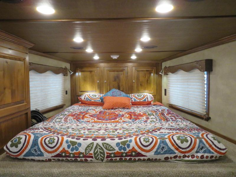 2021 Cimarron Trailers 8310 Horse Trailer 2021 Cimarron Trailers 8310 Horse Trailer