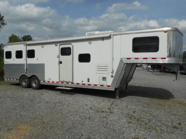 2006 Kiefer Built Genesis E-S103 Horse Trailer 2006 Kiefer Built Genesis E-S103 Horse Trailer