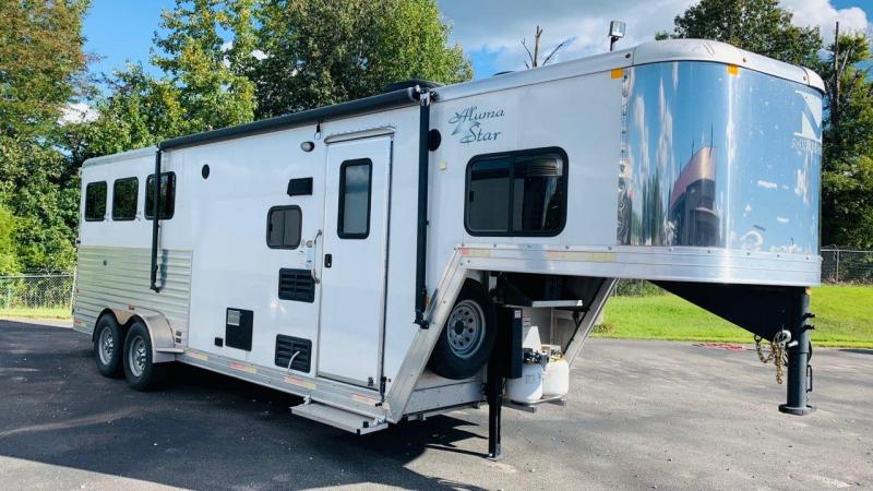 2017 Merhow Trailers 7307 Next Generation Horse Trailer 2017 Merhow Trailers 7307 Next Generation Horse Trailer