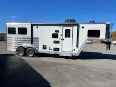 2023 Merhow Trailers 7209 RK-S Horse Trailer 2023 Merhow Trailers 7209 RK-S Horse Trailer