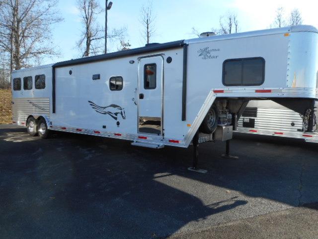 2016 Merhow 8315 Horse Trailer 2016 Merhow 8315 Horse Trailer