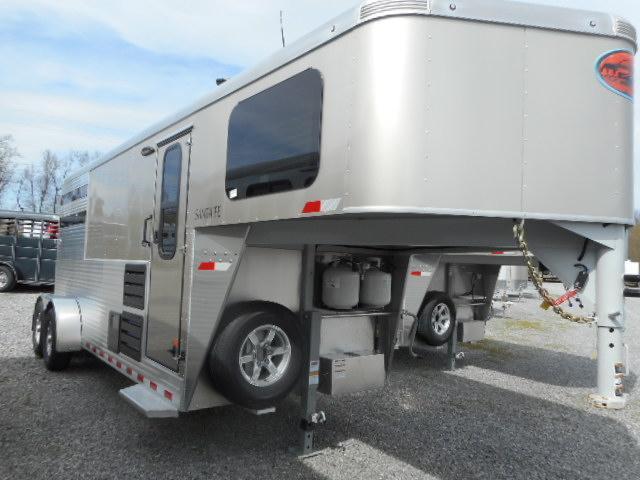 2018 Sundowner Santa Fe Super Sport 2H GN Horse Trailer 2018 Sundowner Santa Fe Super Sport 2H GN Horse Trailer