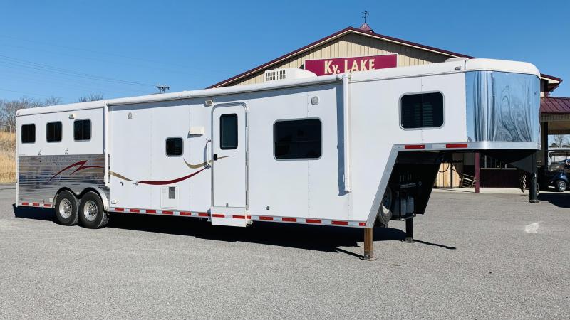 2011 Hoosier Horse Trailers 8315 SLIDE Horse Trailer 2011 Hoosier Horse Trailers 8315 SLIDE Horse Trailer
