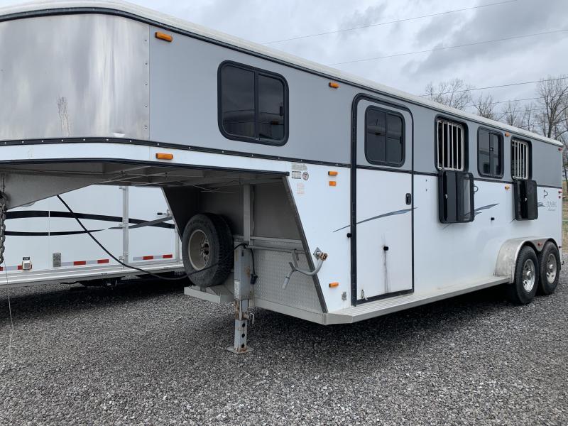 2006 Classic 3H GN Horse Trailer 2006 Classic 3H GN Horse Trailer